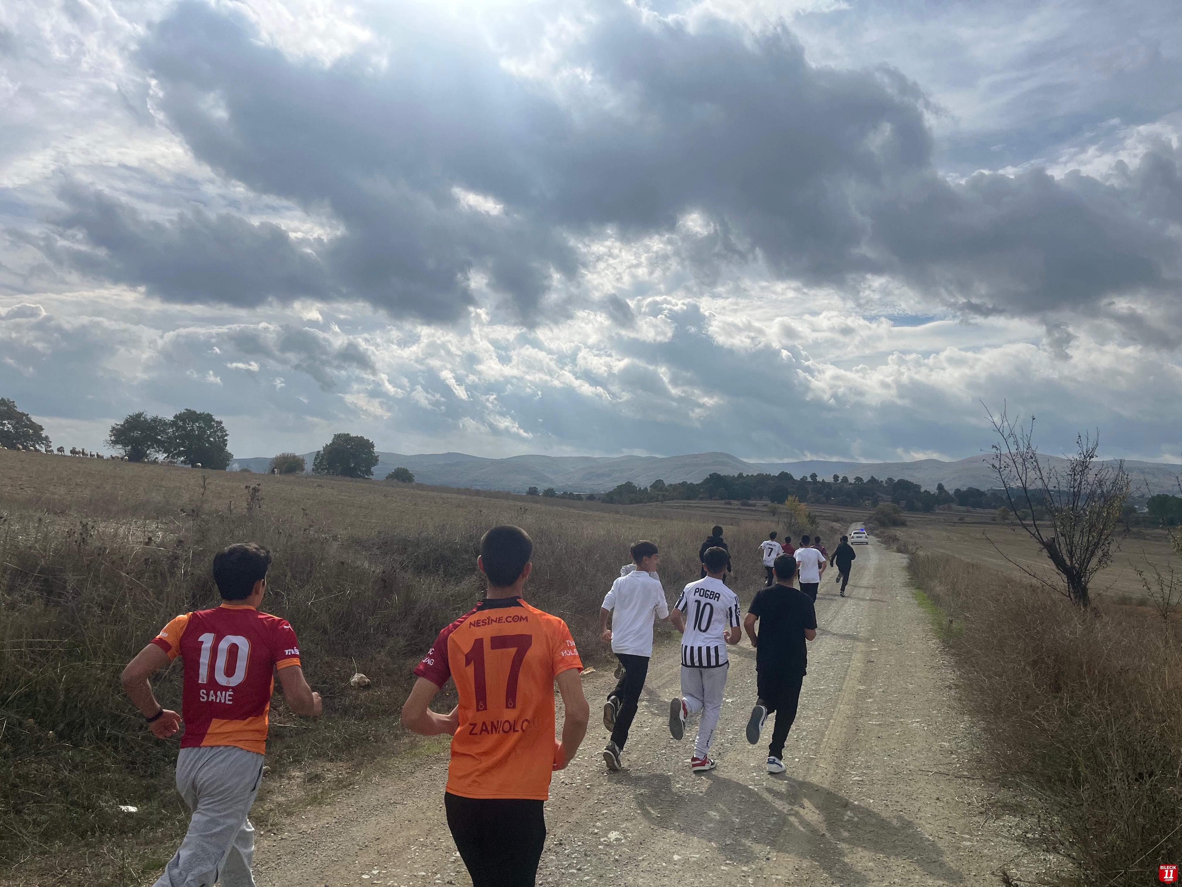 Pazaryeri'nde Cumhuriyet Kupası Atletizm Kros Yarışması düzenlendi