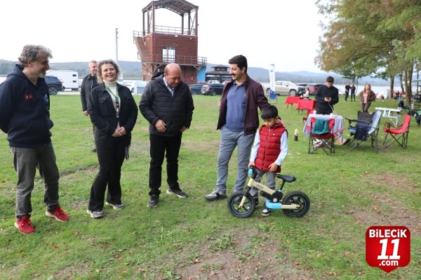 Sakarya'da Büyük Akgöl doğaseverlerden ilgi görüyor