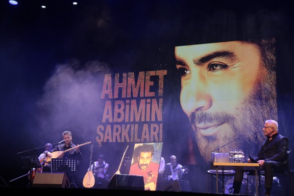 Ahmet Kaya, vefatının 25. yılında şarkılarıyla AKM'de anıldı