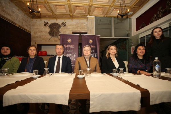AK Parti Genel Merkez Kadın Kolları Başkanı Ercan, Çanakkale'de konuştu: