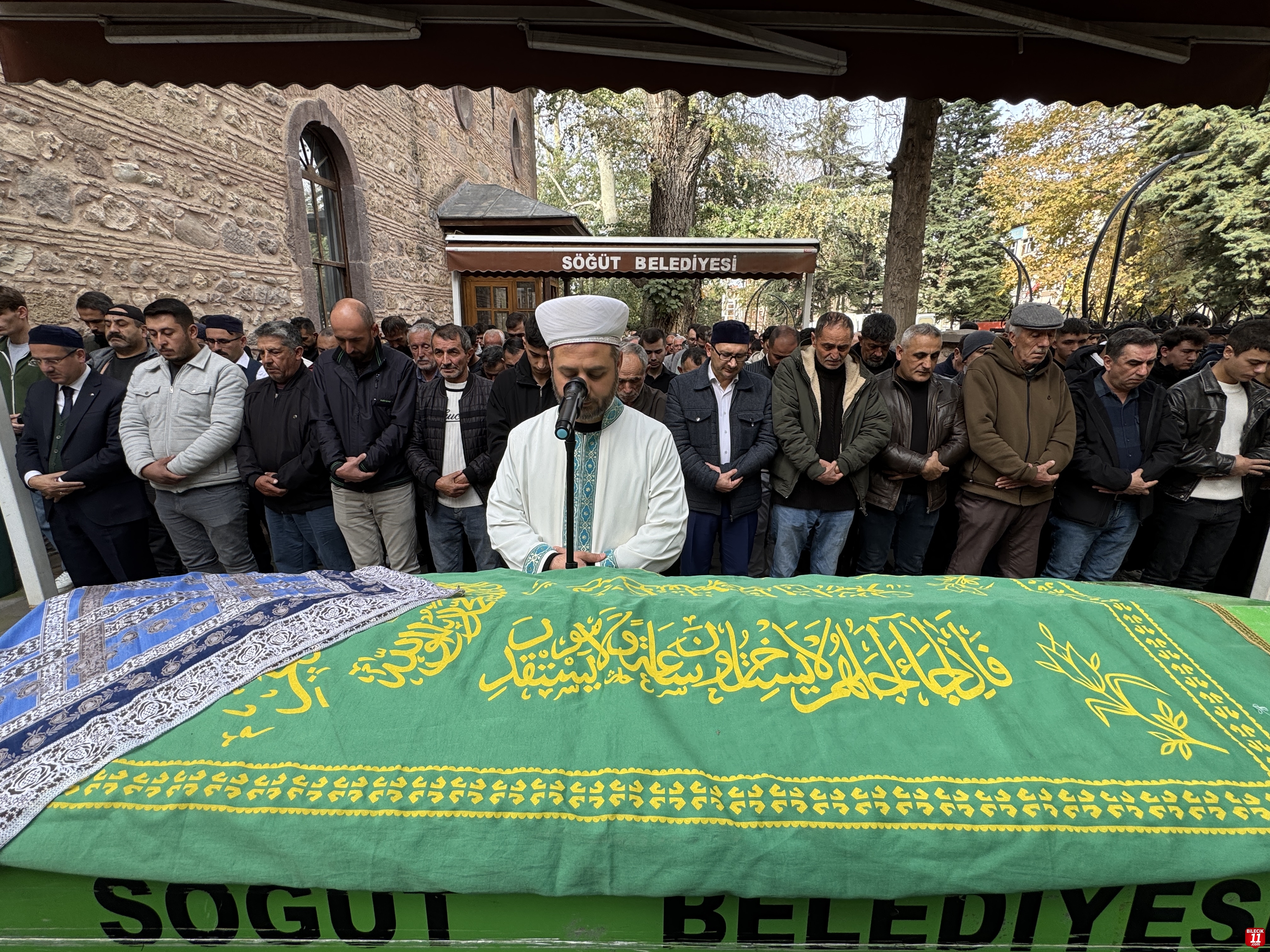 Bilecik'te kocası tarafından öldürülen kadının cenazesi defnedildi