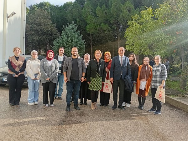 Bursa'da Aile Yılı etkinlikleri kapsamında yüksek lisans öğrencileriyle buluşuldu