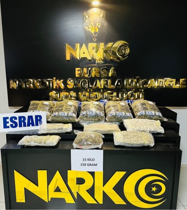 Bursa'da uyuşturucu operasyonunda 15 kilogram esrar ele geçirildi