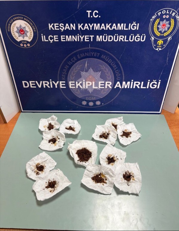 Edirne'de uyuşturucuyla yakalanan 2 şüpheli gözaltına alındı