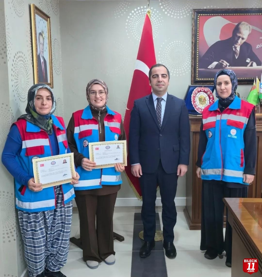 Kaymakam Uçar'dan Belge Takdimi