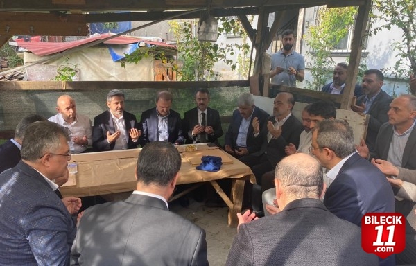 Kocaeli Valisi Aktaş'tan fabrika yangınında ölen işçilerin ailelerine ziyaret