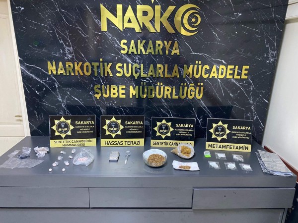 Sakarya'da uyuşturucu operasyonlarında 10 şüpheli yakalandı