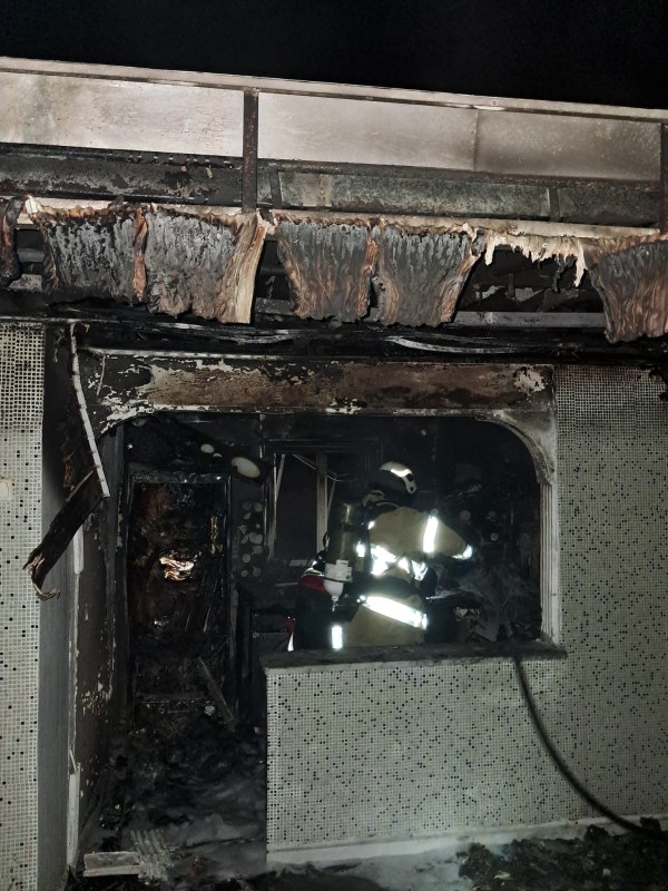 Balıkesir'de evin çatısında çıkan yangın söndürüldü