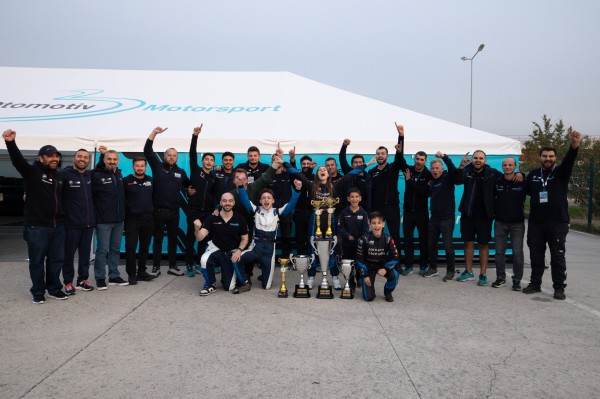 BOM Karting takımı 5 podyum derecesiyle birinciliğini korudu