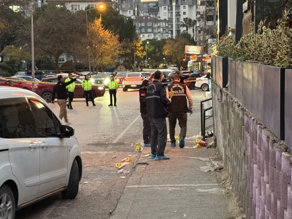 Bursa'da kafede çıkan silahlı kavgada biri ağır 6 kişi yaralandı