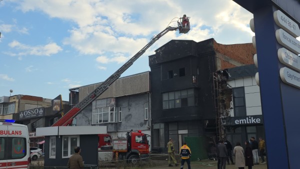 Bursa'da trafoda meydana gelen patlama hasara yol açtı