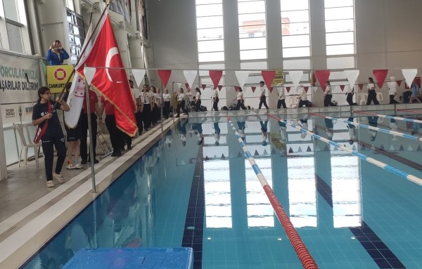 Dilovası'nda +12 Baraj Geçme Yarışları yapıldı