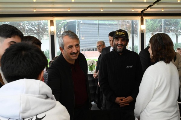 Edirne Valisi Sezer, devlet korumasındaki çocuklarla bir araya geldi
