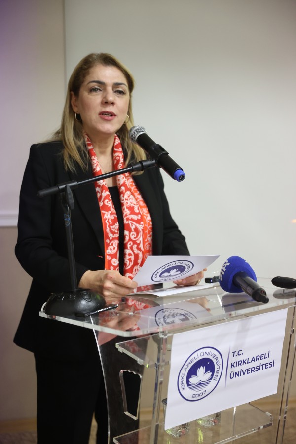 KLÜ Rektörü Prof. Dr. Rengin Ak gazetecilerle bir araya geldi