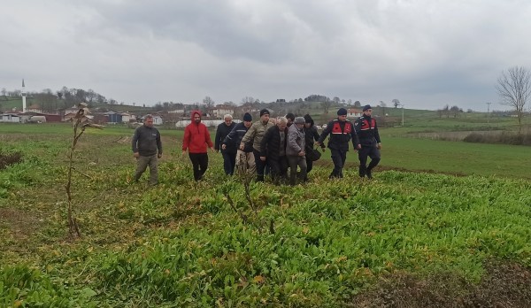 Kocaeli'de 83 yaşındaki Alzheimer hastası tarlada ölü bulundu