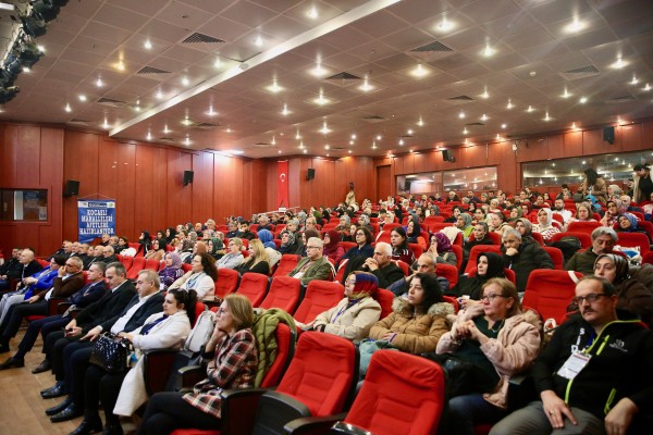 Kocaeli'de mahalle sakinleri eğitimlerle afetlere karşı bilinçlendiriliyor