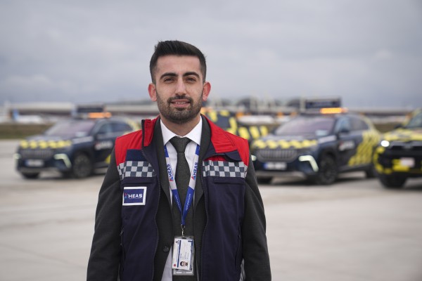 Kuledeki hava trafik kontrolörlerinin yerdeki keskin gözleri