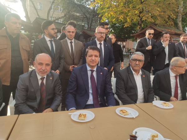 Saadet Partisi Genel Başkanı Arıkan, Kocaeli'de partisinin ilçe kongresine katıldı