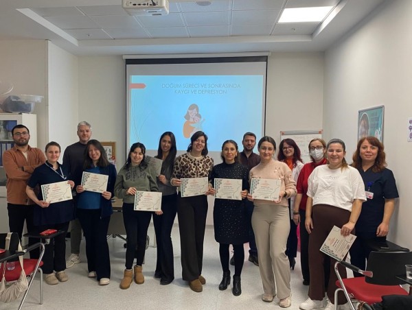 Tekirdağ'da anne adayları gebe okulunda eğitim alıyor