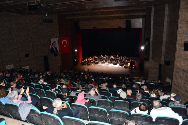 Tekirdağ'da "Gönülden Dile Türkülerimiz" konseri düzenlendi