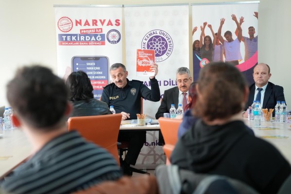 Tekirdağ Emniyet Müdürü Turanlı üniversite öğrencileriyle bir araya geldi