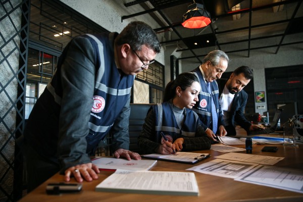 Ticaret Bakanlığı ekipleri, Bursa'da kuyumcu ve emlakçıları denetledi