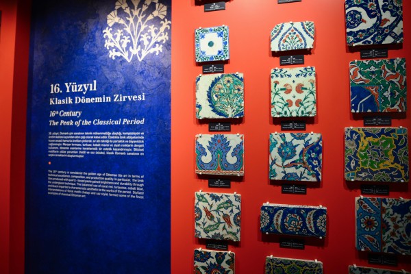Topkapı Sarayı'nın Mabeyn bölümünde "Çini Sanat Galerisi" açıldı