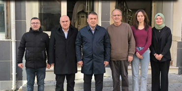 VALİ