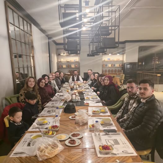 Aile ve Sosyal Hizmetler Personeline Motivasyon Yemeği