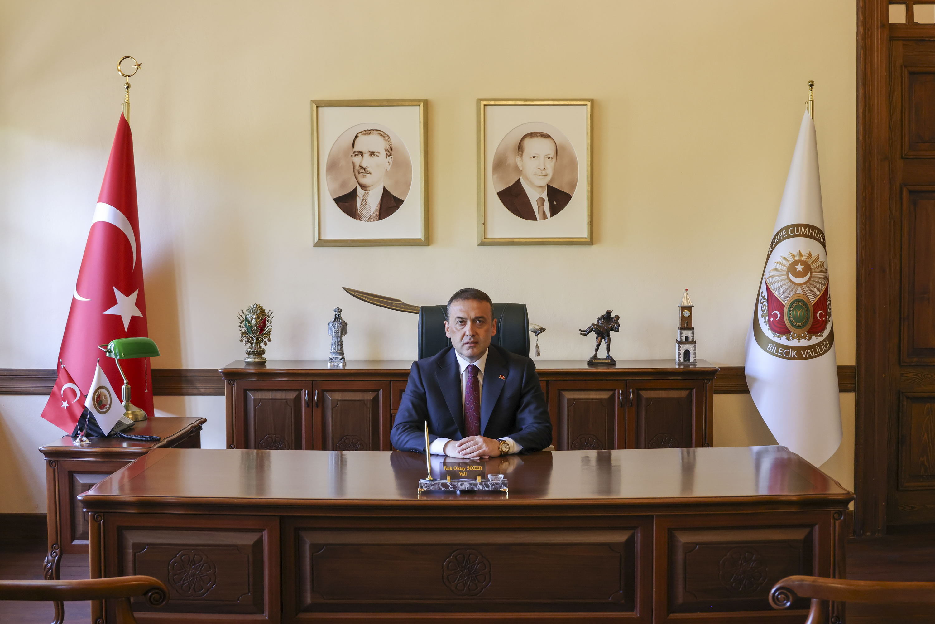Vali Sözer'den 10 Ocak İdareciler Günü Mesajı