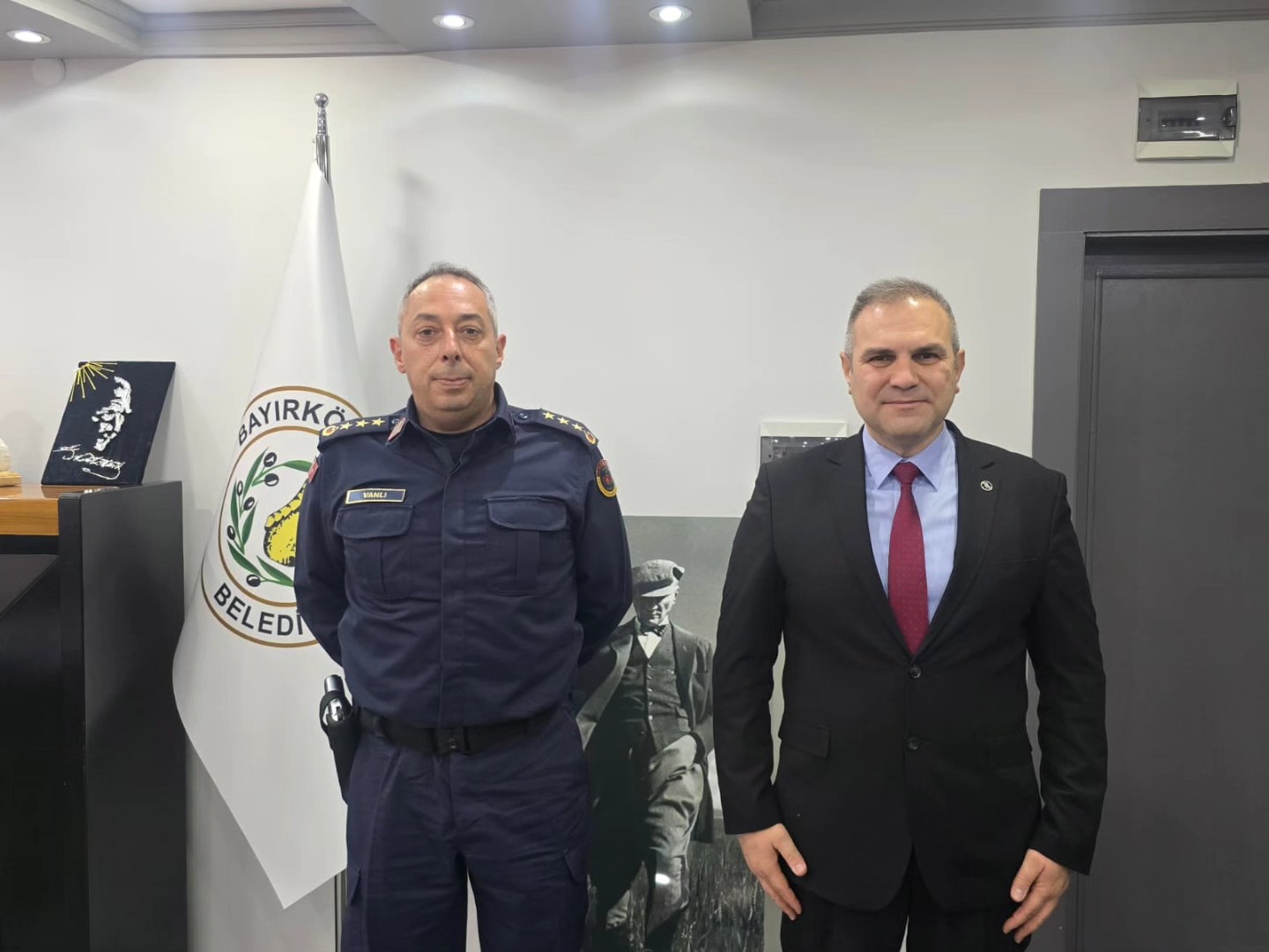 VANLI KOMUTAN'DAN BAŞKAN DİLSİZ'E ZİYARET