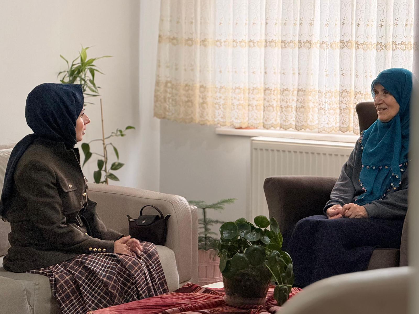Zeynep Sözer'den Şehit Ailesine Ziyaret