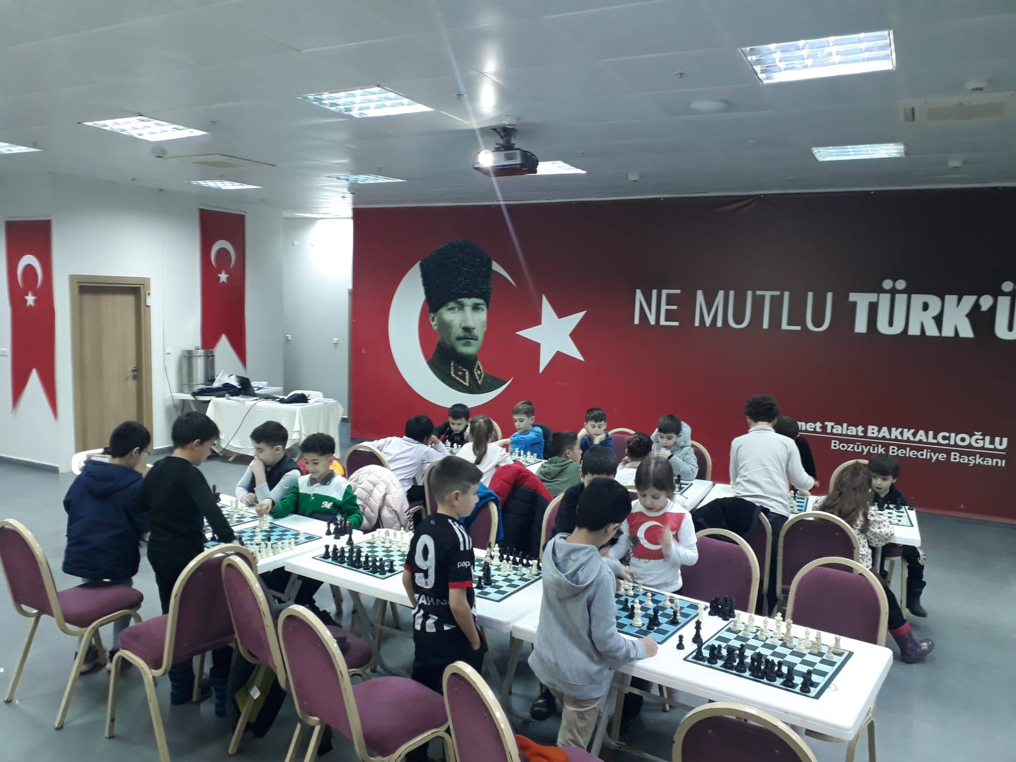 BELEDİYE SATRANÇ EĞİTİMLERİ DEVAM EDİYOR!