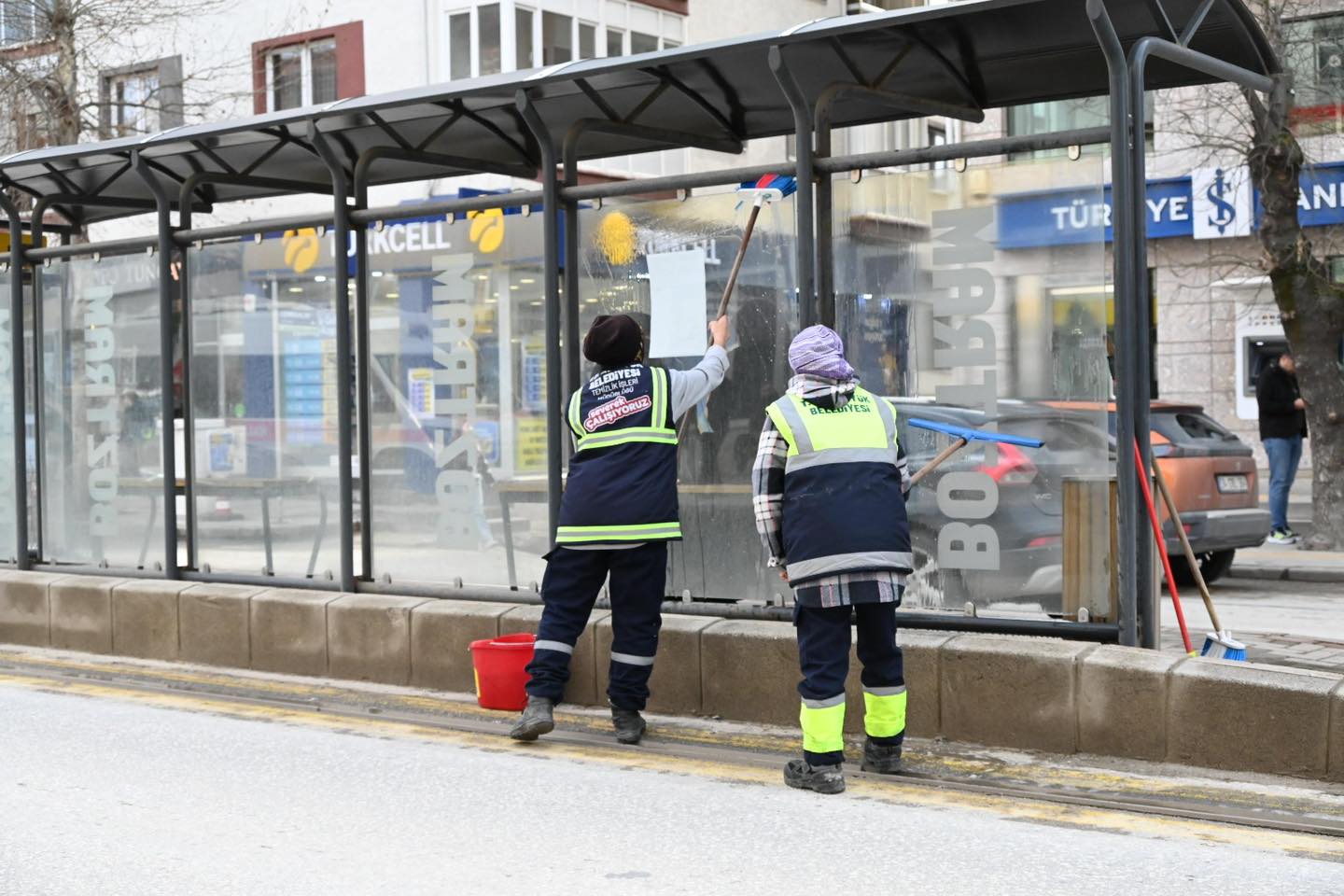 BOZTRAM Duraklarına Belediyeden Temizlik