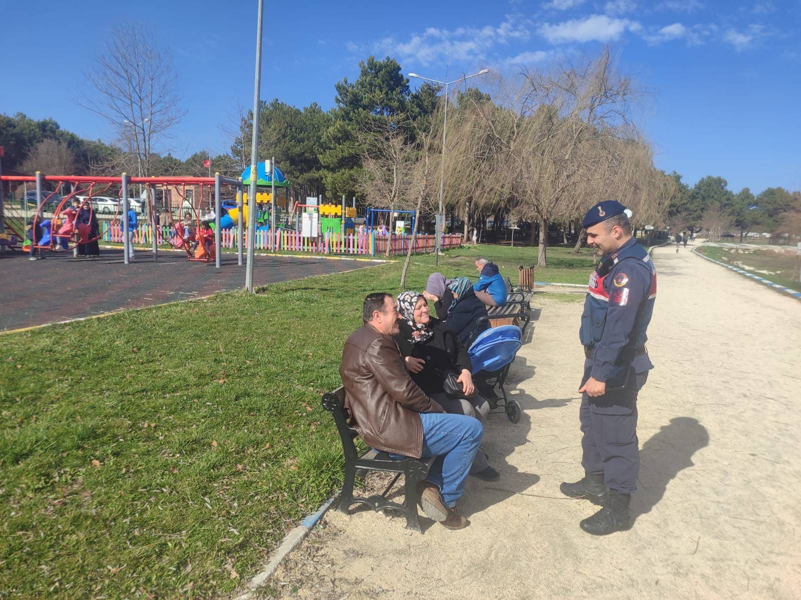 JANDARMA 400 VATANDAŞA ULAŞTI