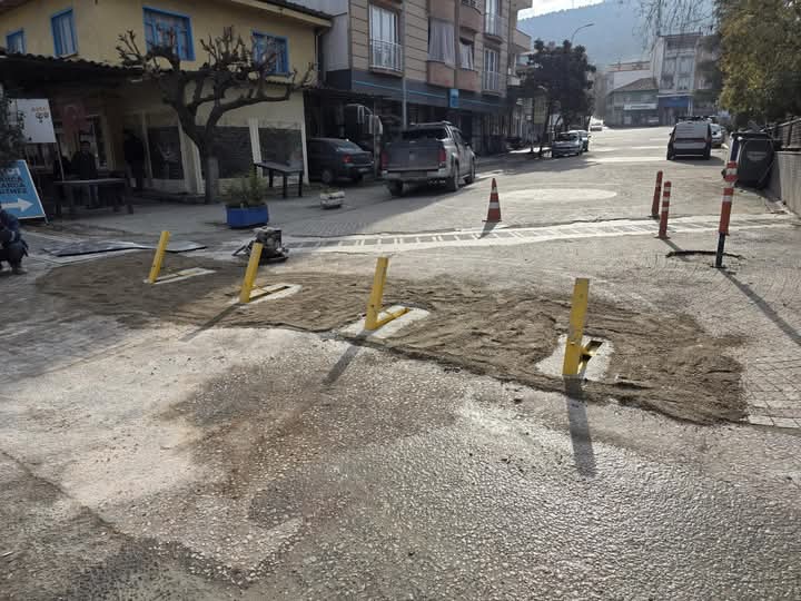 Vezirhan’da Pazara Araç Girişi Yasaklandı: Yaya Güvenliği Ön Planda