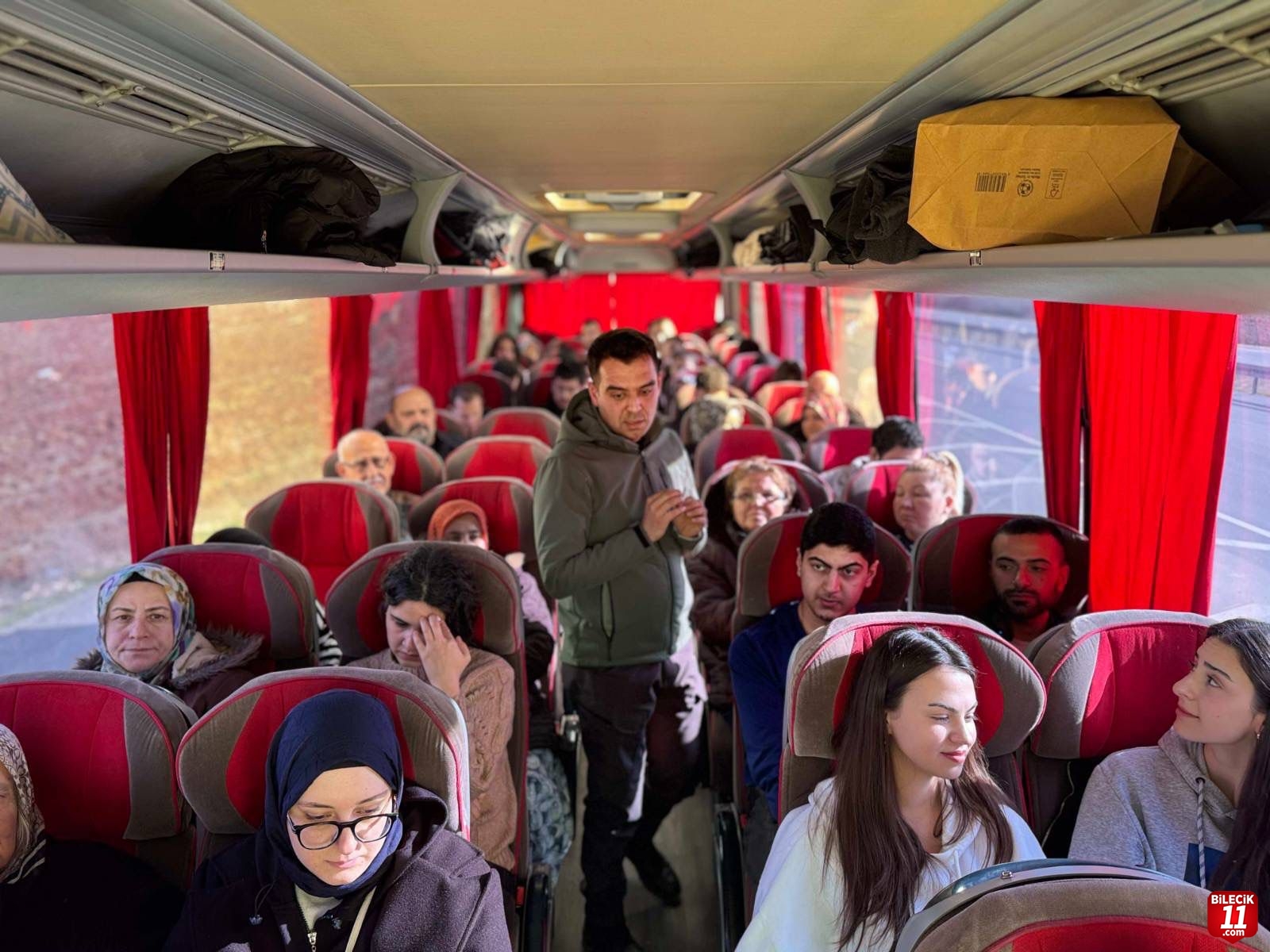 YOLCU GİBİ BİNDİ