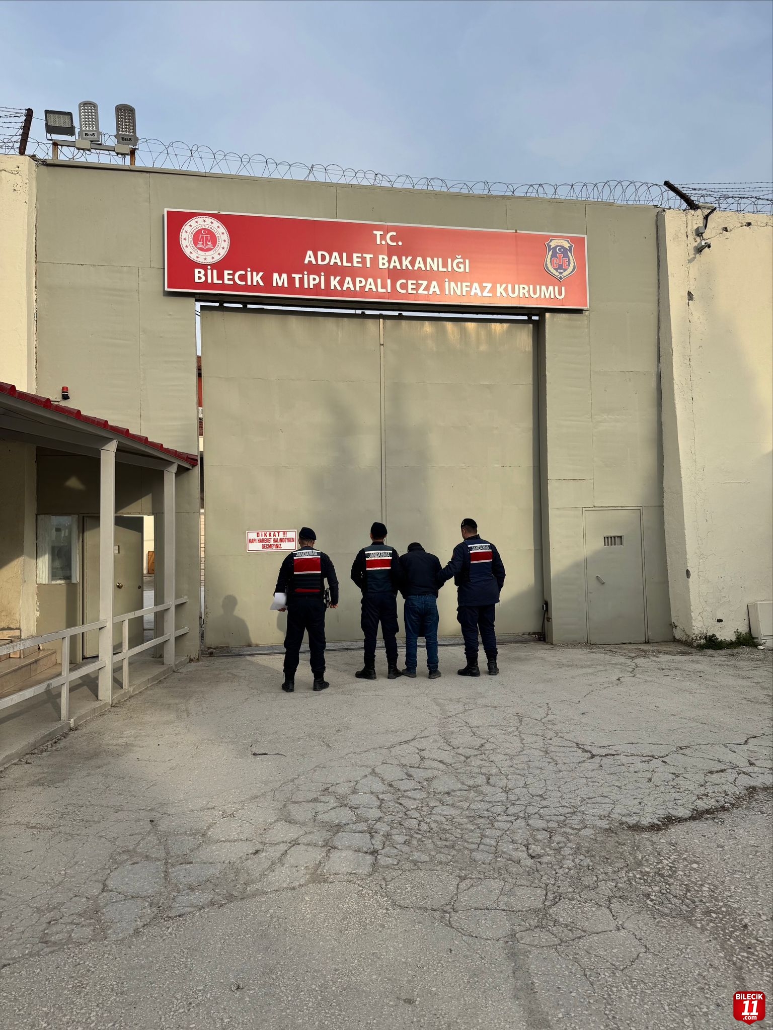 1 YIL HAPİS CEZASI OLAN ŞAHSI JANDARMA YAKALADI