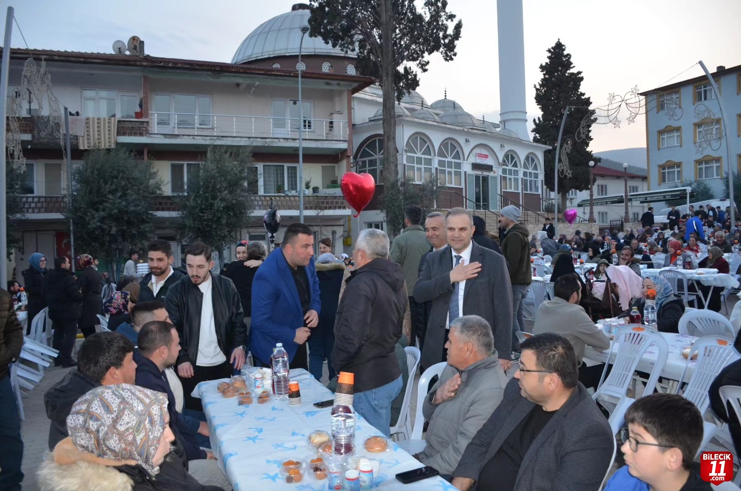 BAYIRKÖY'DE GÖNÜL SOFRALARI SOKAKLARA TAŞTI