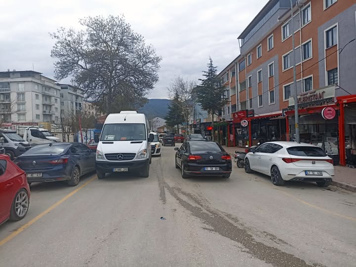 Belediye’den Yol Düzeni ve Park Uyarısı
