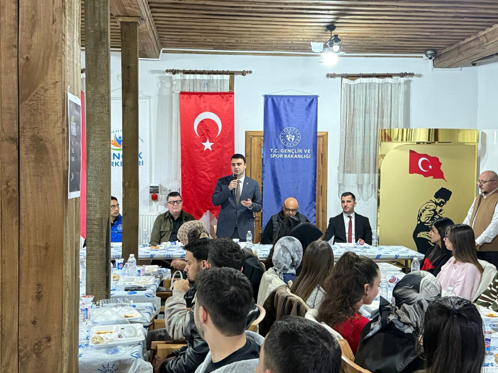 Kaymakam Kılıç Gençlerle İftar Sofrasında Buluştu