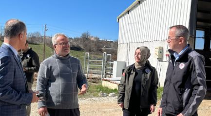 Müdür Ayvalık'tan Hayvancılık İşletmesine Ziyaret