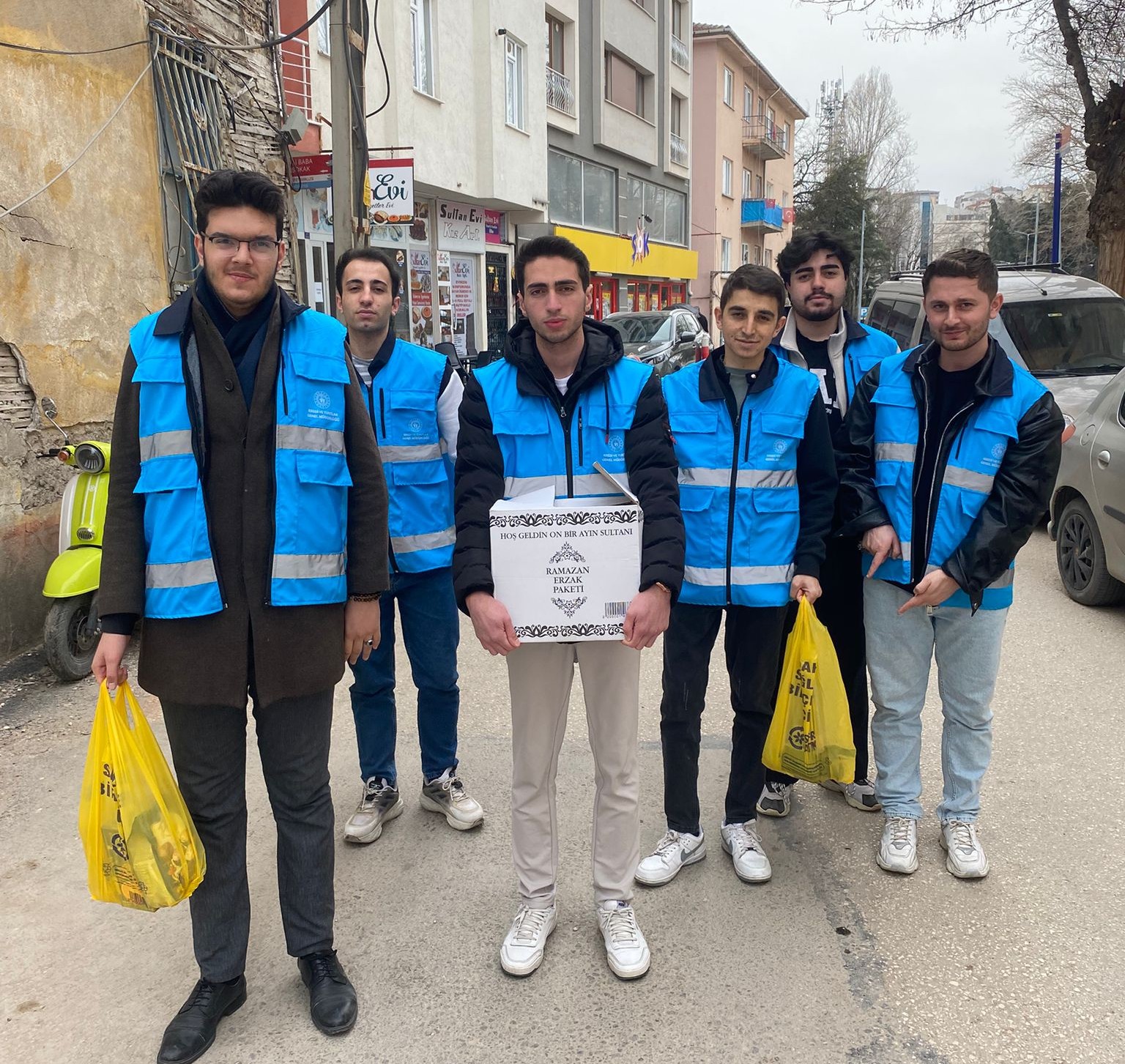 Öğrencilerinden İyilik Hareketi