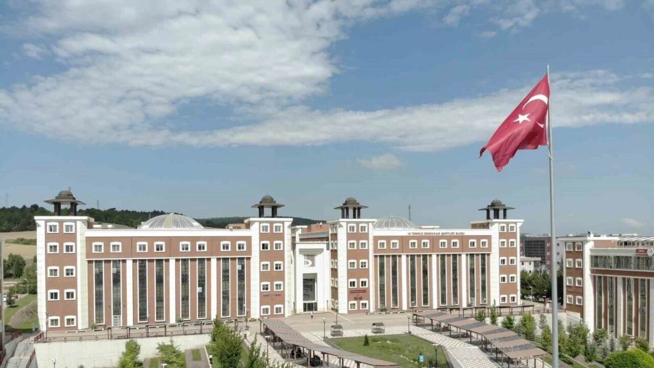 ÜNİVERSİTEMİZDEN BİR BAŞARI DAHA