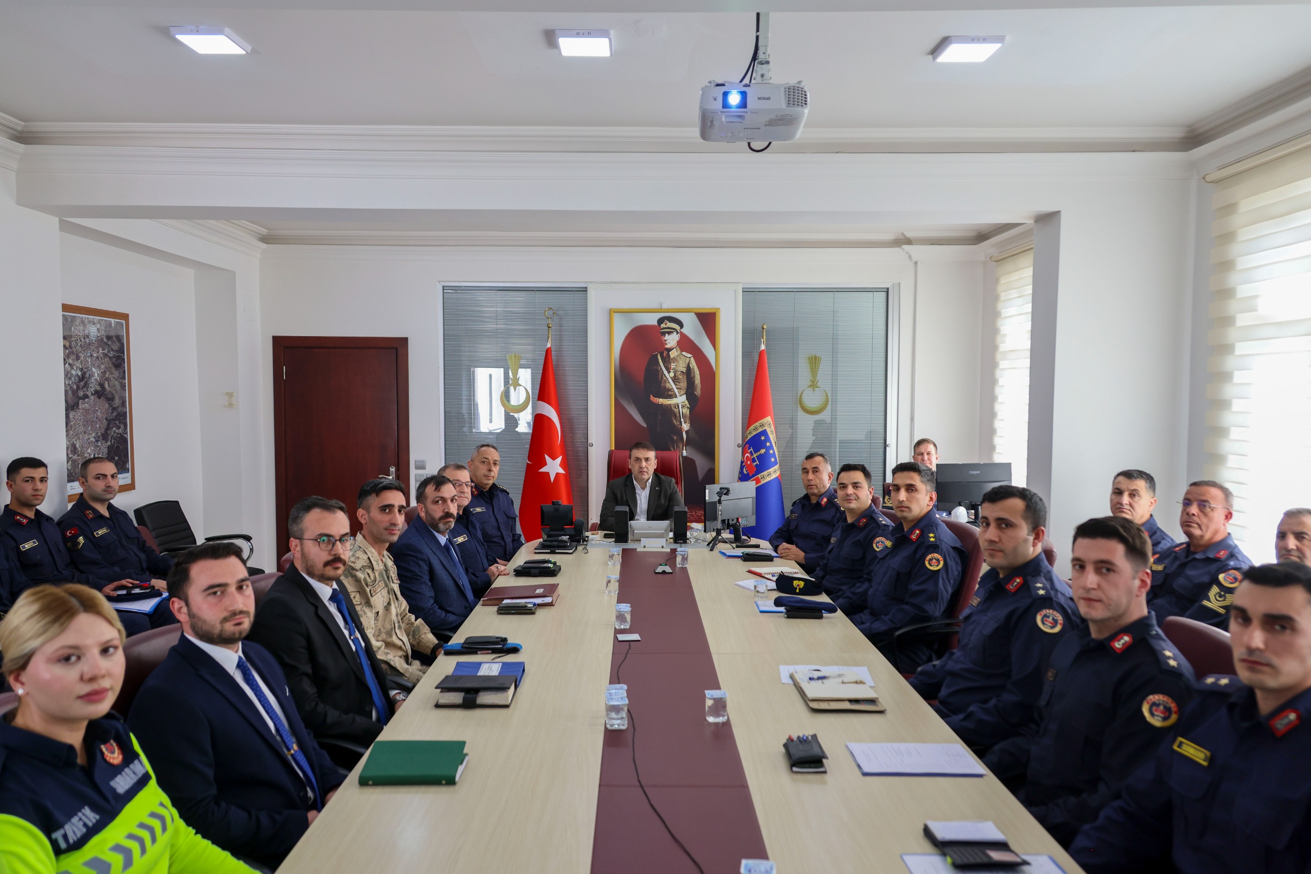 Vali Sözer'den İl Jandarma Komutanlığı’na Ziyaret