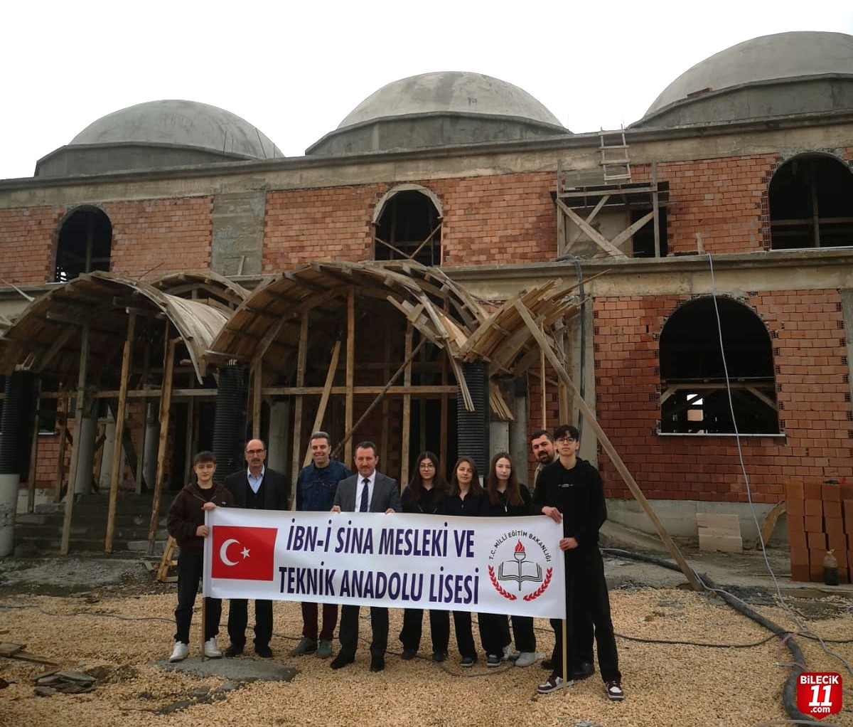 Bilecikli Öğrenciler Harçlıklarını Biriktirip, Camii İnşaatına Bağışladılar