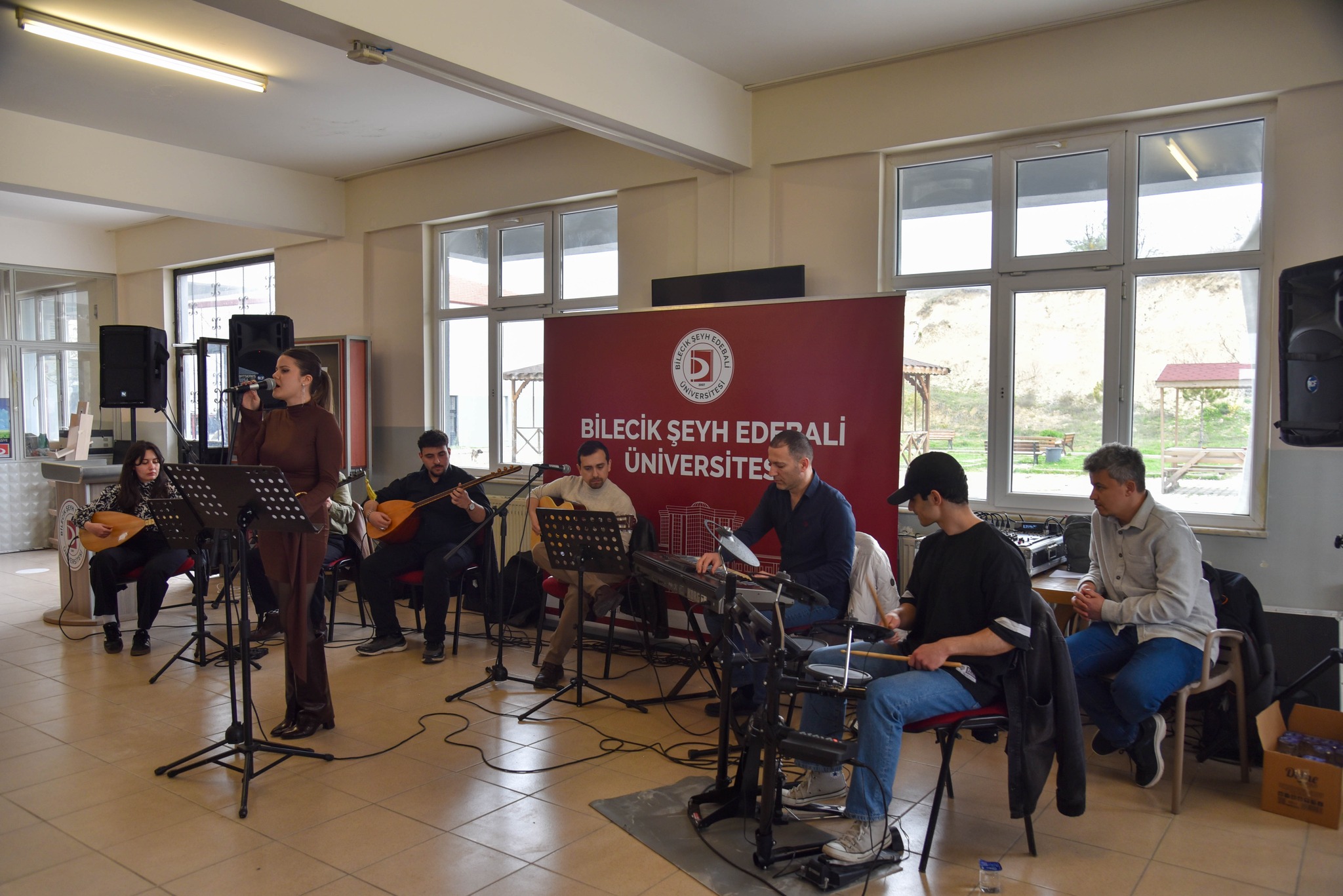 BŞEÜ'de Kampüs Konserleri Coşkuyla Gerçekleştirildi