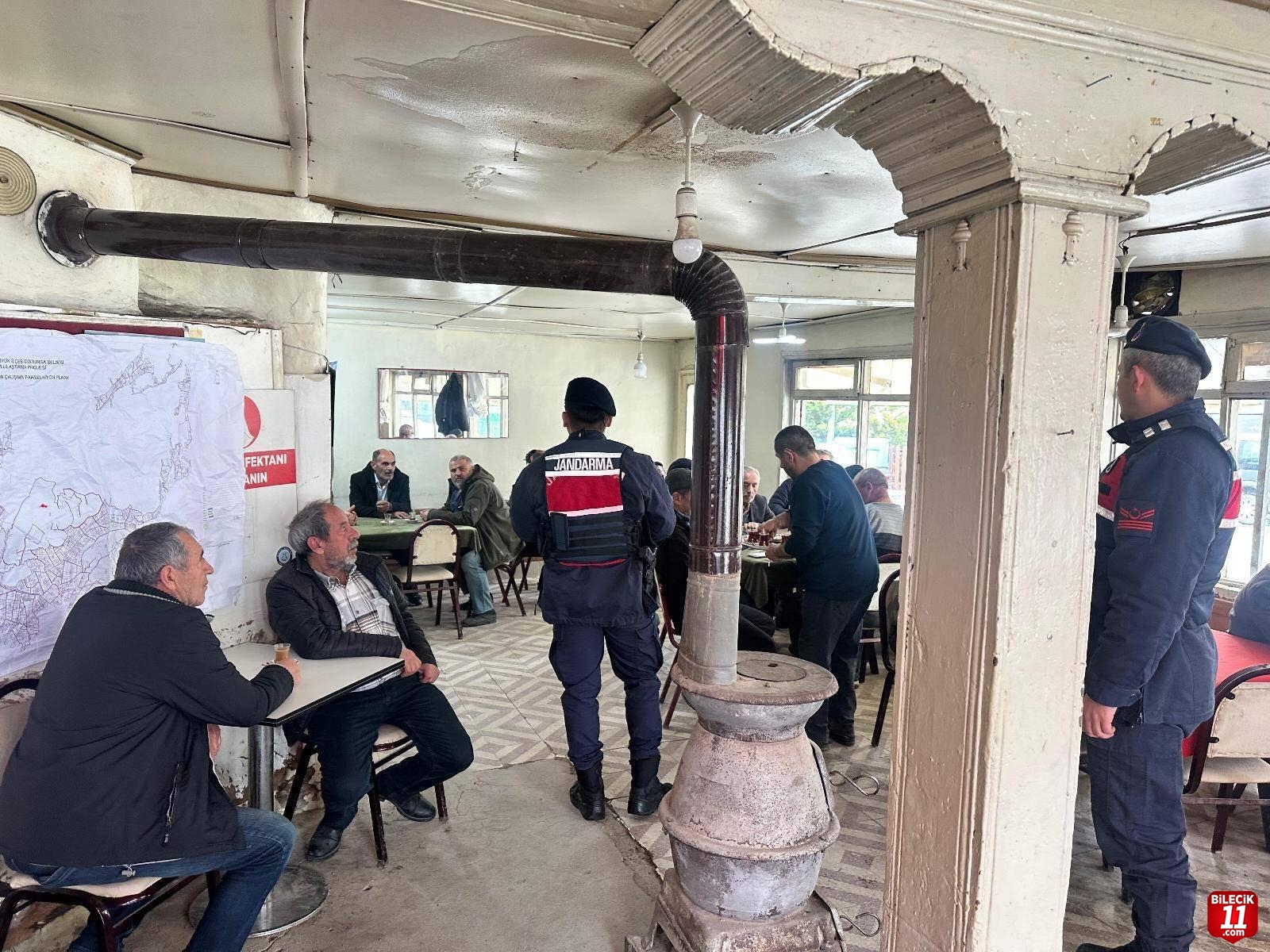 JANDARMA İŞİ SIKI TUTUYOR