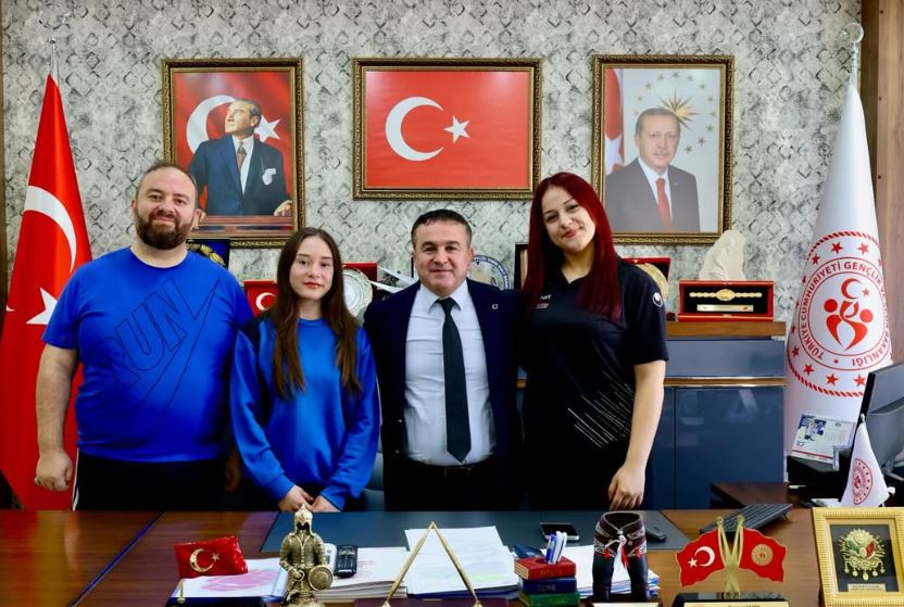 Türkiye İkincisi Bilecikli Sporculardan İl Müdürü Demir’e Ziyaret