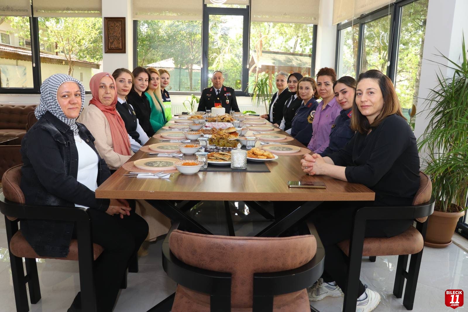 Albay Vanlı’dan Anlamlı Kutlama